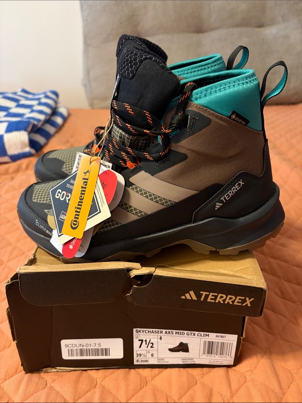 Women’s Adidas Terrex Skychaser AX5 Mid GTX CLIM Brown/Teal Hiking Boots